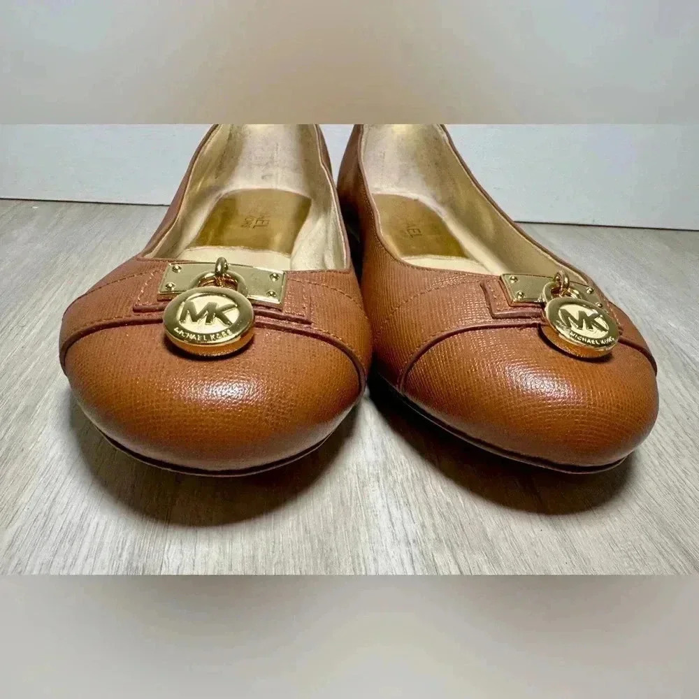 Michael Kors Women Brown Leather Ballet Flats Lock Logo MK Accent Size 8M - Picture 2 of 8